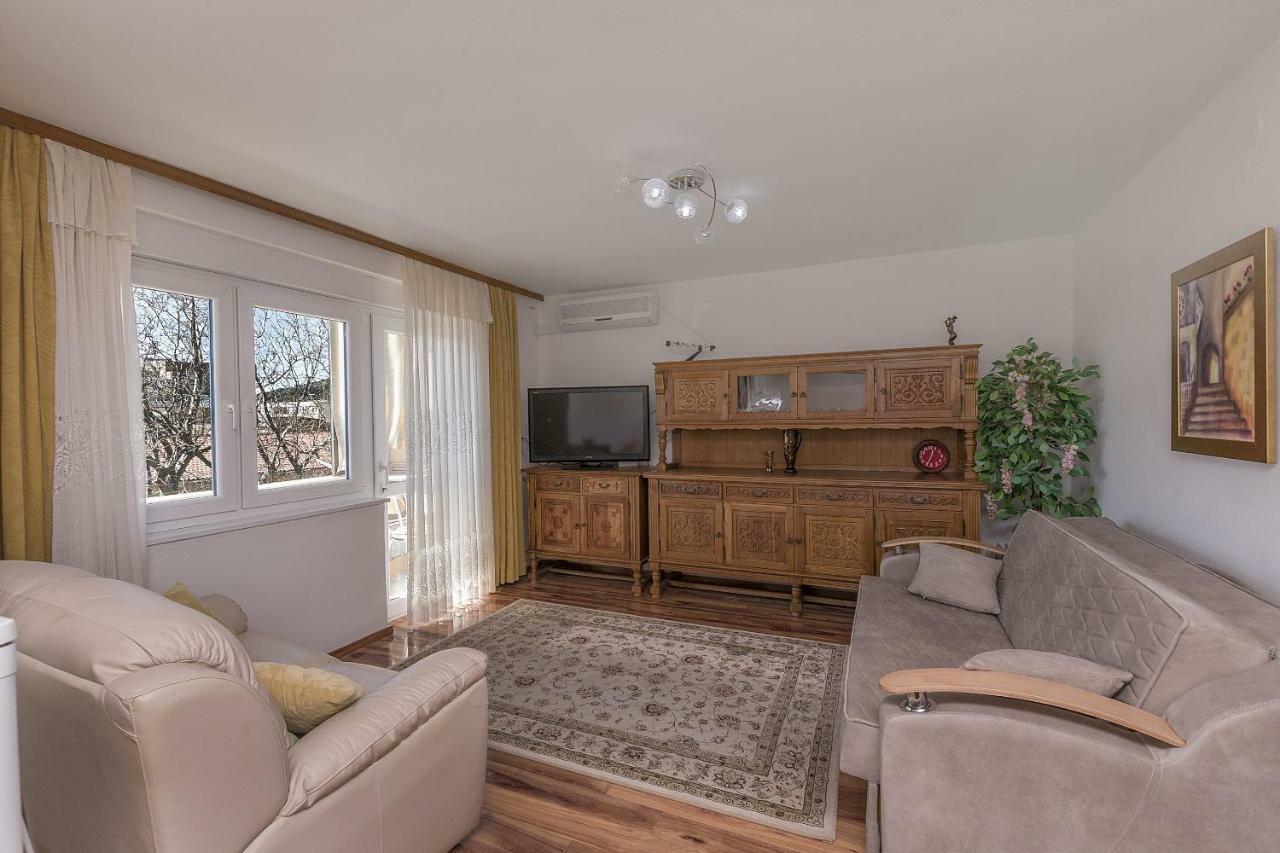 Apartment Nansy Omiš Стая снимка