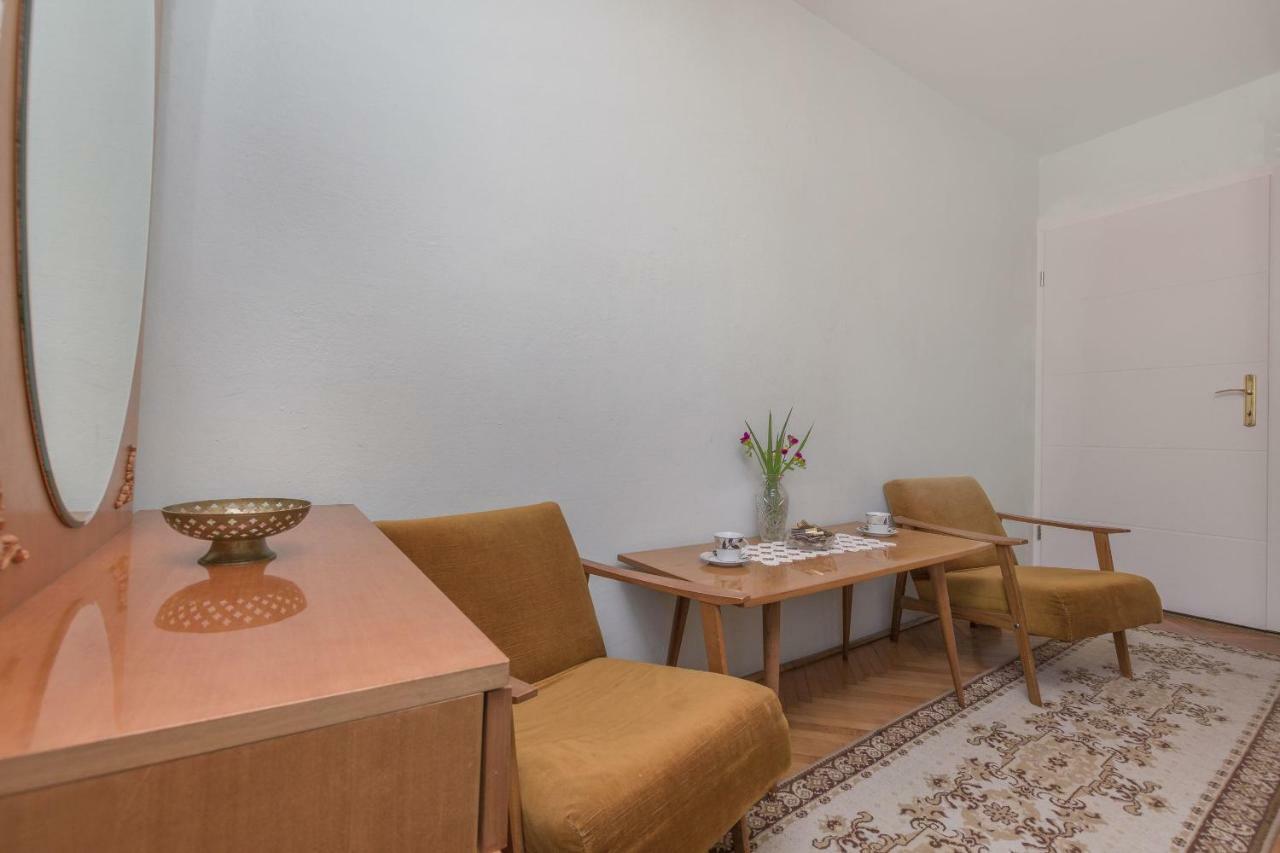Apartment Nansy Omiš Екстериор снимка