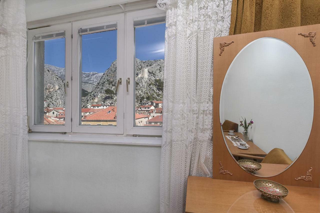 Apartment Nansy Omiš Екстериор снимка