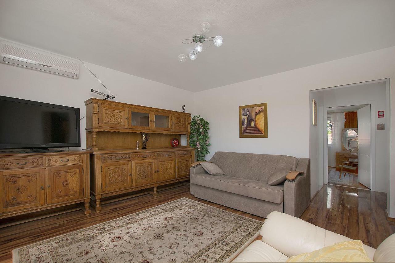 Apartment Nansy Omiš Стая снимка
